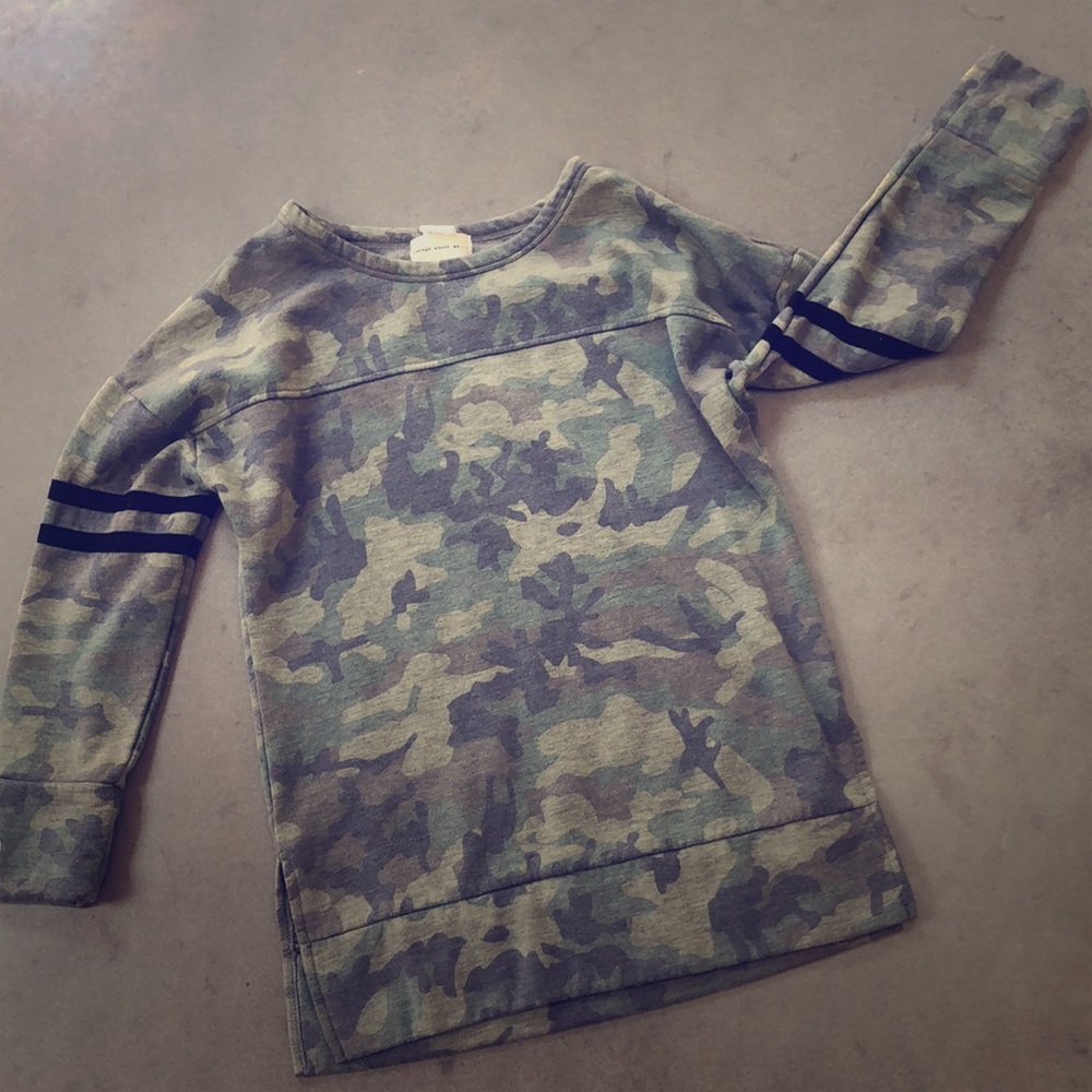 Camo sweatshirt